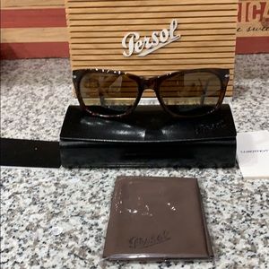 Display Model Persol